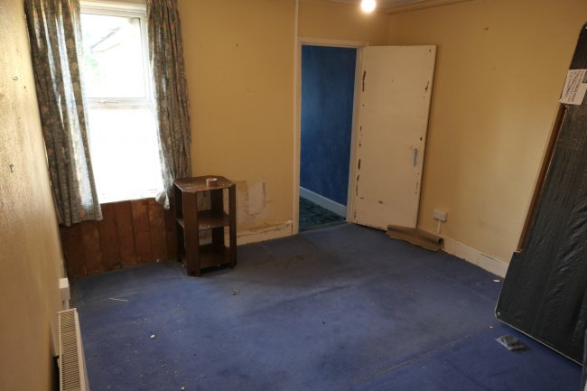 54 Wendover Road, Staines-on-Thames, Middlesex, TW18 3DD
 3