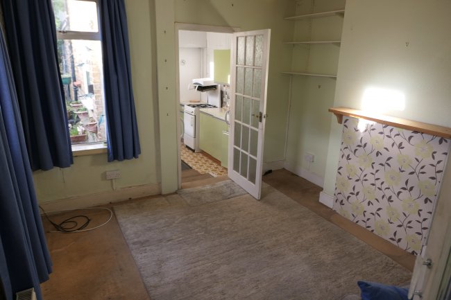 54 Wendover Road, Staines-on-Thames, Middlesex, TW18 3DD
 3