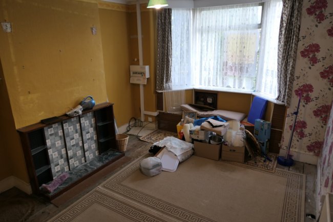 54 Wendover Road, Staines-on-Thames, Middlesex, TW18 3DD
 3