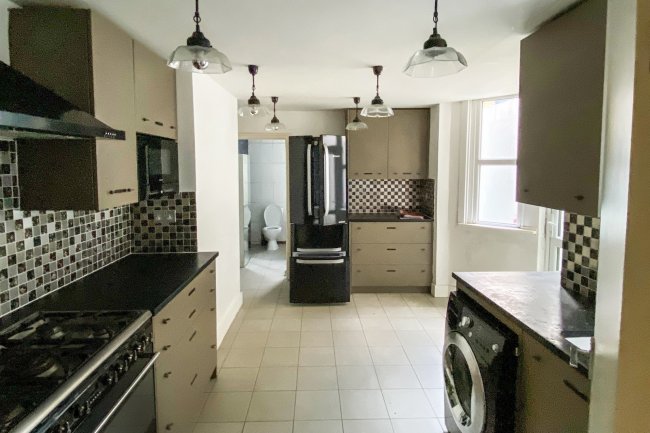 3a Walcorde Avenue, London, SE17 1LS
 6