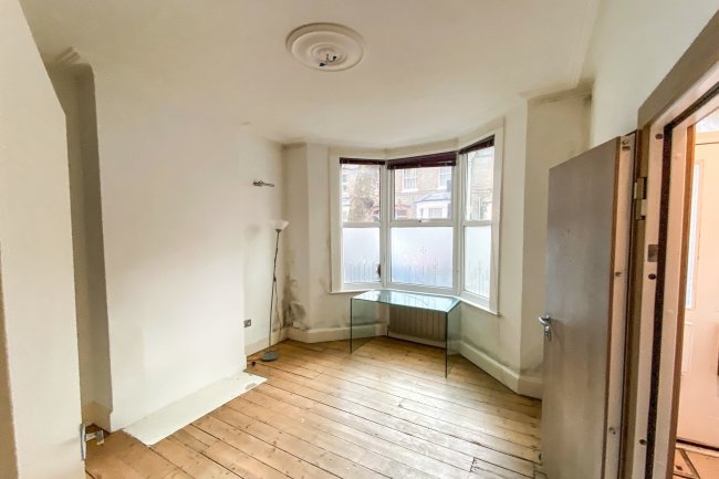 3a Walcorde Avenue, London, SE17 1LS
 6