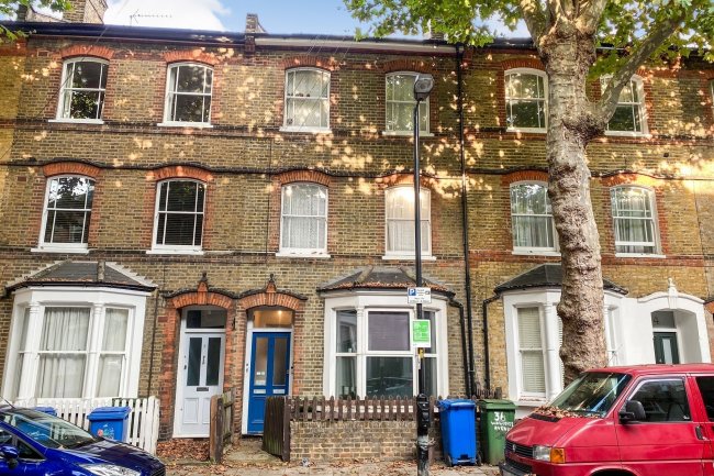 3a Walcorde Avenue, London, SE17 1LS
 6