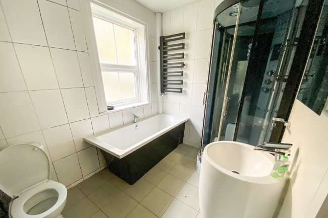 3a Walcorde Avenue, London, SE17 1LS
 6