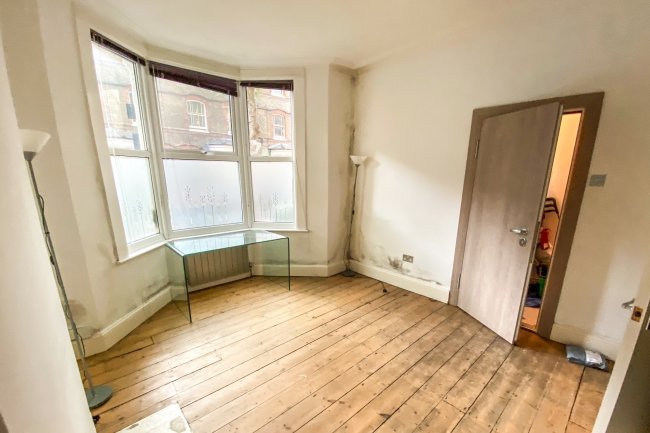 3a Walcorde Avenue, London, SE17 1LS
 6