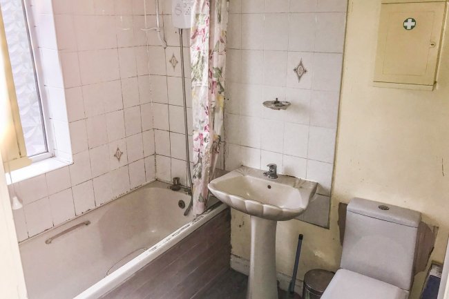 1 Newdale Road, Levenshulme, Manchester M12 4GG
 3