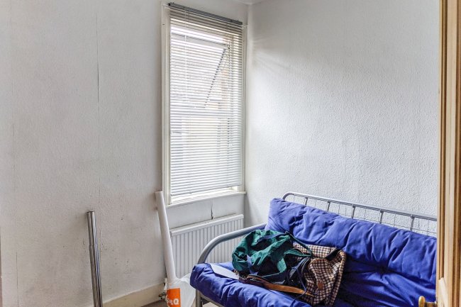 25A Lenham Road, Thornton Heath CR7 8QT
 1