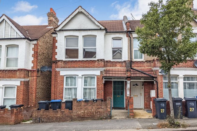 25A Lenham Road, Thornton Heath CR7 8QT
 1