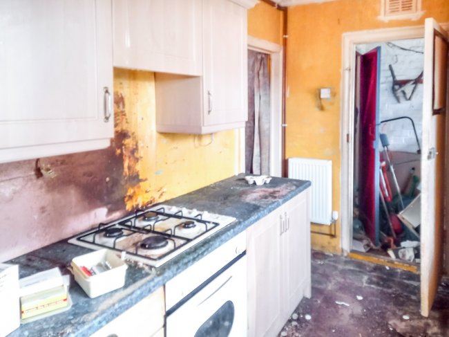 127 North Hill Drive, Romford, Essex RM3 7AF
 6