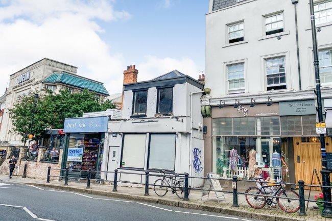 8 Hill Rise, Richmond, Surrey TW10 6UA

 5