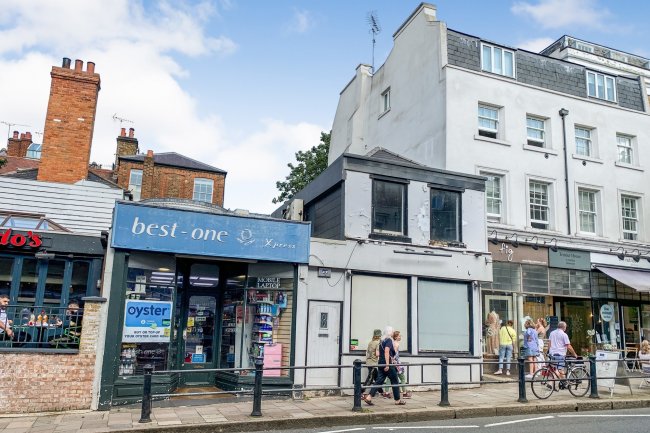 8 Hill Rise, Richmond, Surrey TW10 6UA

 5