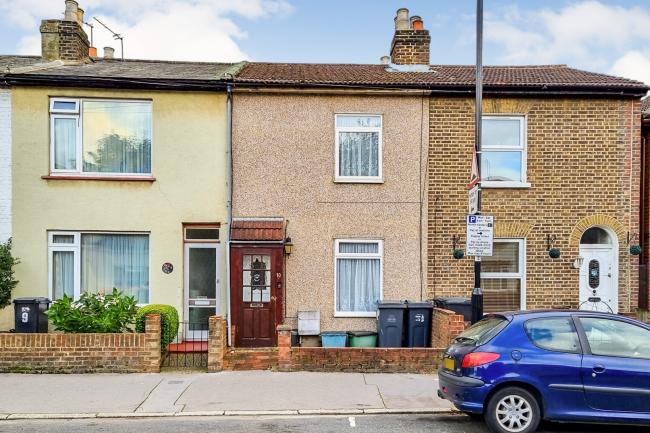 10 Leslie Park Road, East Croydon, CR0 6TN 2