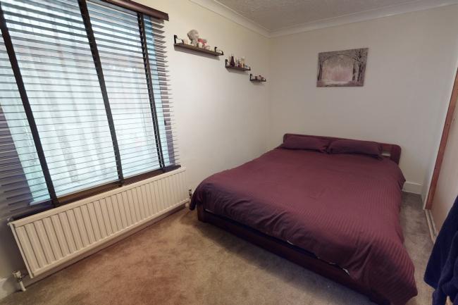 10 Leslie Park Road, East Croydon, CR0 6TN 2