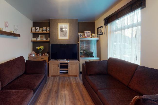 10 Leslie Park Road, East Croydon, CR0 6TN 2