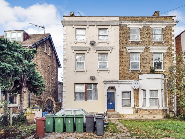 Flat 1, 139 Hainault Road, Leytonstone, London, E11 1DT
 9
