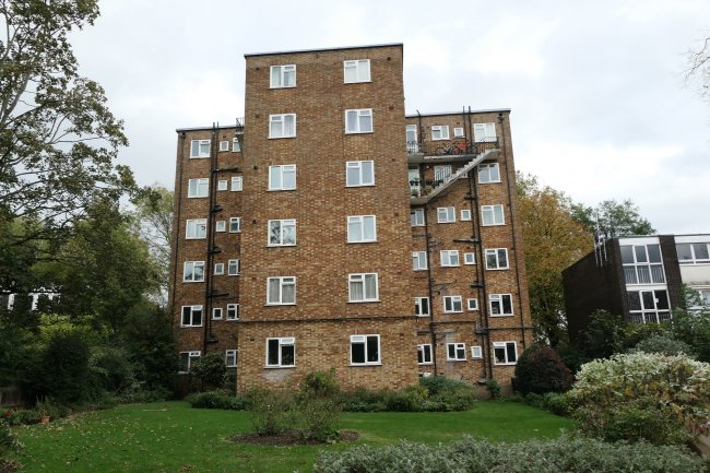 1-19 Wiltern Court, 29 Shoot-Up Hill, Cricklewood, London, NW2 3TY 7