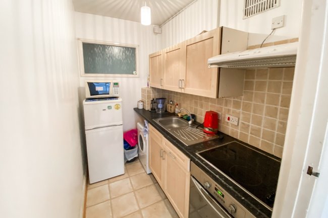 Flat 2, Vandon Court, 64 Petty France, London, SW1H 9HE 4