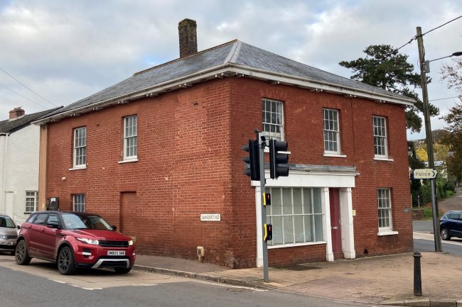 The Red House, St. Lawrence Green, Crediton, Devon EX17 3LN 4