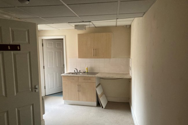 The Red House, St. Lawrence Green, Crediton, Devon EX17 3LN 4