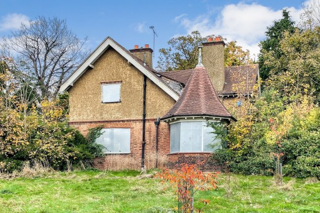 Heath Lodge, Grangewood Park, Grange Road, South Norwood, London SE25 6TH 4