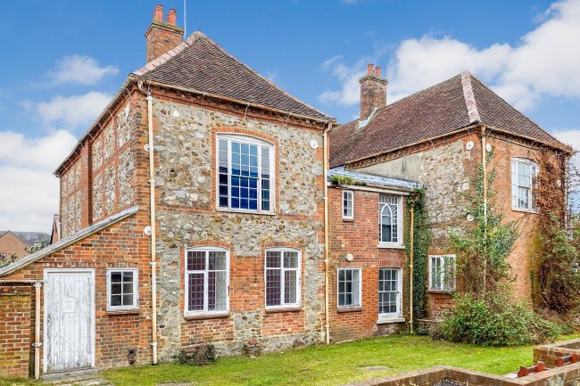 College House, 12 and 14 High Street, Lambourn, Hungerford, RG17 8XN 10