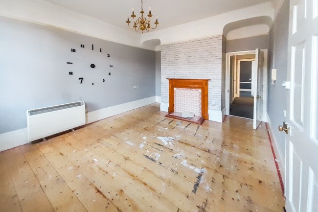 College House, 12 and 14 High Street, Lambourn, Hungerford, RG17 8XN 10