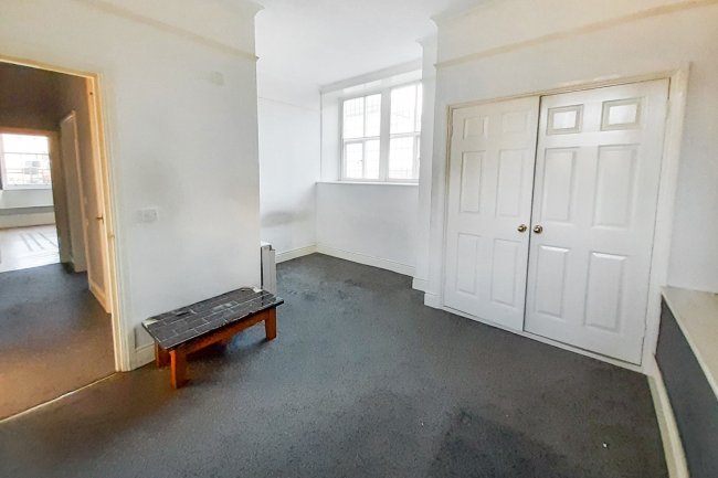 College House, 12 and 14 High Street, Lambourn, Hungerford, RG17 8XN 10