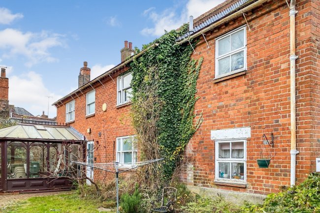 Baydon House, High Street, Lambourn, Hungerford, RG17 8XN 1