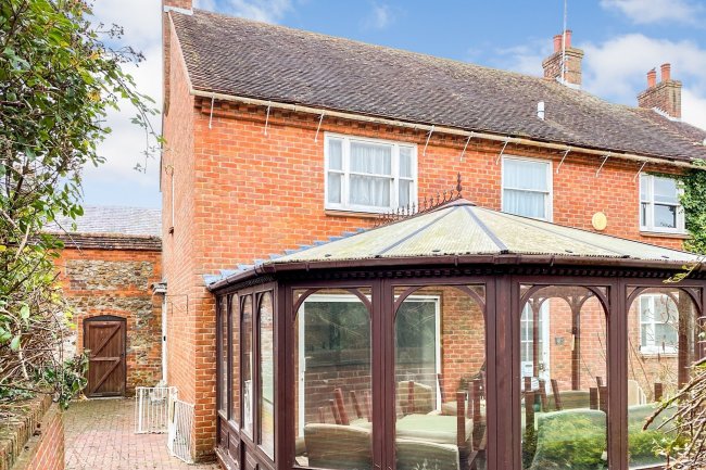 Baydon House, High Street, Lambourn, Hungerford, RG17 8XN 1