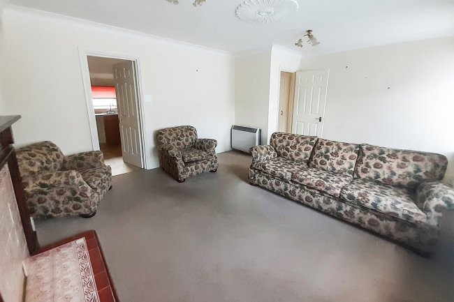 Baydon House, High Street, Lambourn, Hungerford, RG17 8XN 1