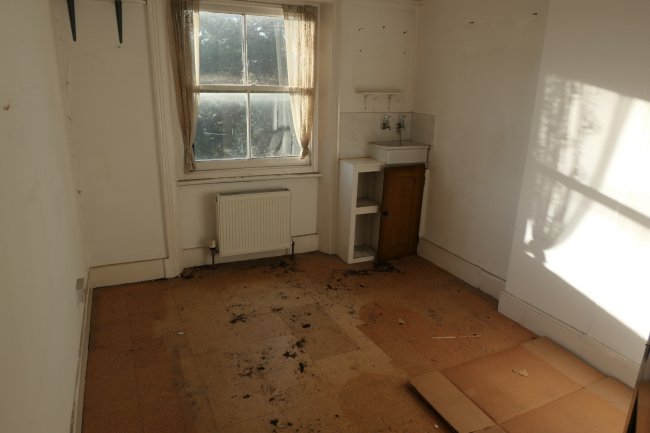 29 Harvard Road, Chiswick, London W4 4EA 10