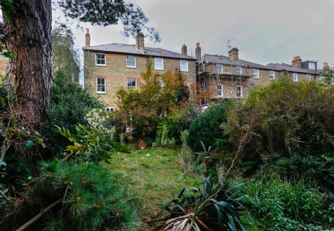 29 Harvard Road, Chiswick, London W4 4EA 10