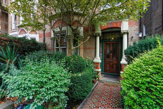29 Harvard Road, Chiswick, London W4 4EA 10