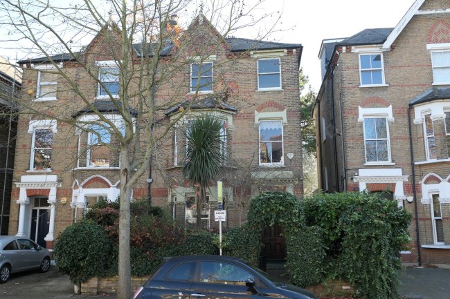 29 Harvard Road, Chiswick, London W4 4EA 10