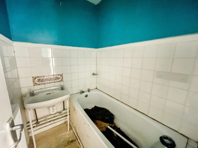 Flat 73, Sleaford House, Fern Street, Bow, London E3 3PZ 2