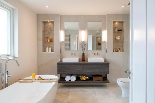 Oakwood, Barley Mow Road, Englefield Green, Surrey TW20 0NT 1