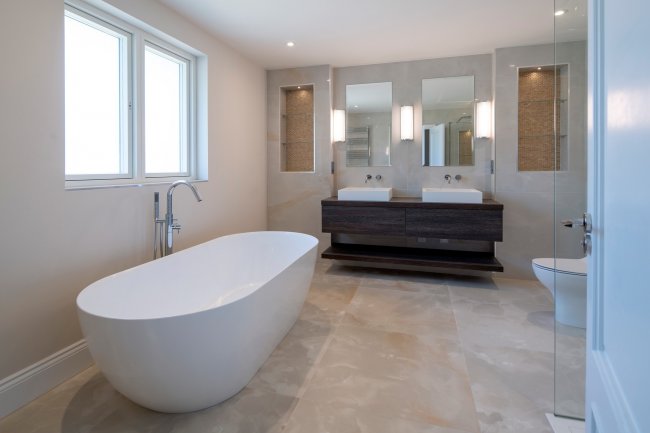 Oakwood, Barley Mow Road, Englefield Green, Surrey TW20 0NT 1