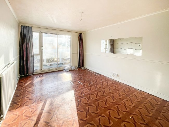 7 Gayton House, Chiltern Road, London, E3 4BX 3