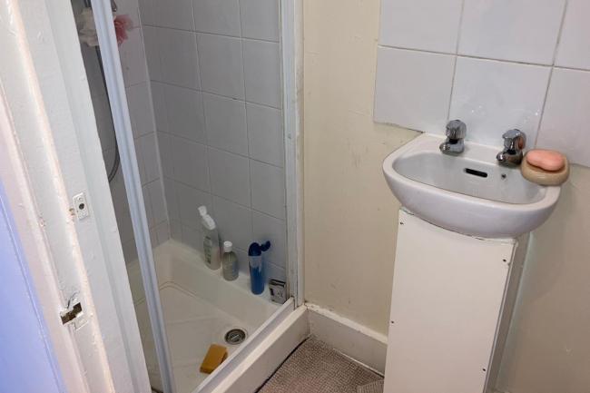 Flat 3, 46 Brixton Road, Oval, London, SW9 6BT 2