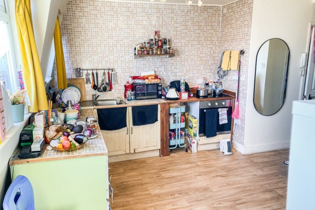 Flat 3, 46 Brixton Road, Oval, London, SW9 6BT 2