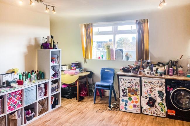 Flat 3, 46 Brixton Road, Oval, London, SW9 6BT 2