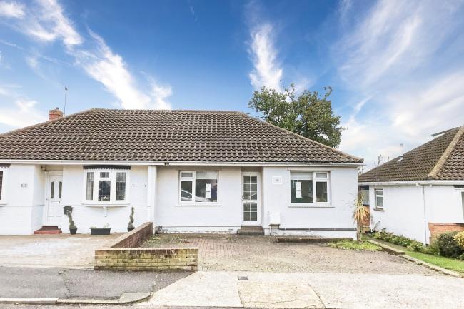 18 Cedar Park Close, Benfleet, Essex SS7 3RU 3