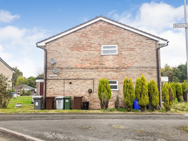 35 Ashfield, Denton, Manchester, M34 3TL 7