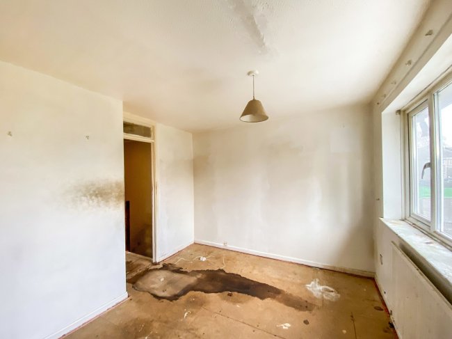 12 Cosford Close, Bishopstoke, Eastleigh, Hampshire SO50 8PQ 1