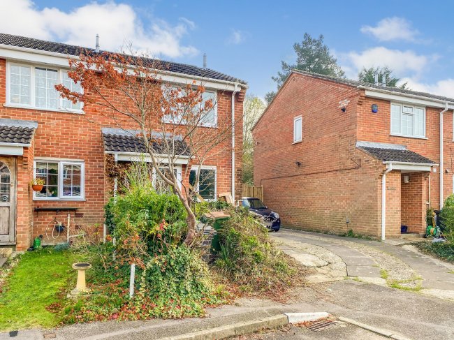 12 Cosford Close, Bishopstoke, Eastleigh, Hampshire SO50 8PQ 1