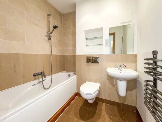 11 Raine Gardens, Mornington Road, Woodford Green, Essex IG8 0UA 8