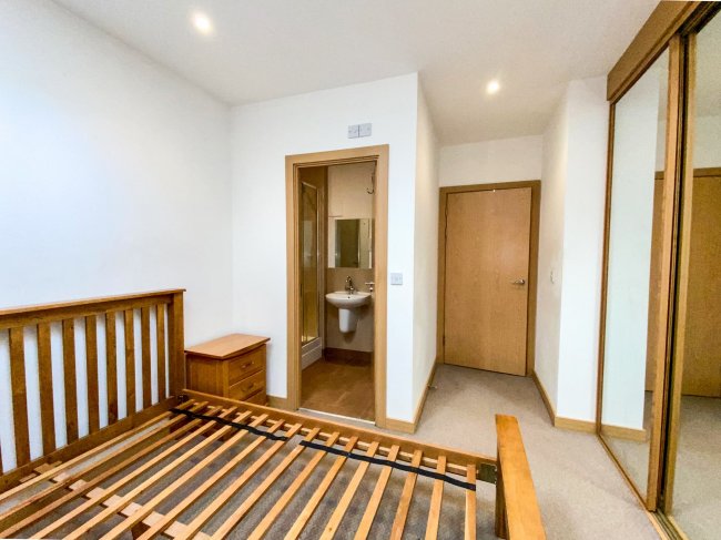 11 Raine Gardens, Mornington Road, Woodford Green, Essex IG8 0UA 8