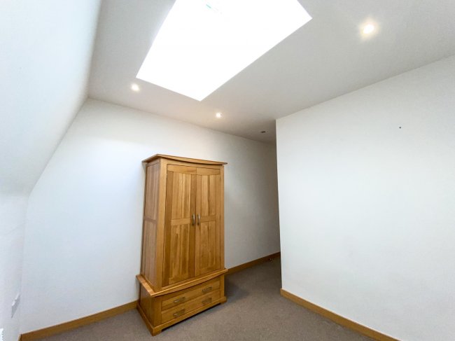 11 Raine Gardens, Mornington Road, Woodford Green, Essex IG8 0UA 8