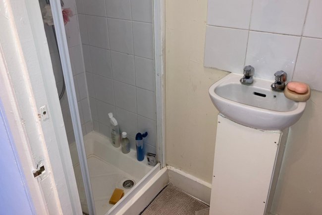 Flats 1, 2, & 3, 46 Brixton Road, Oval, London, SW9 6BT 8