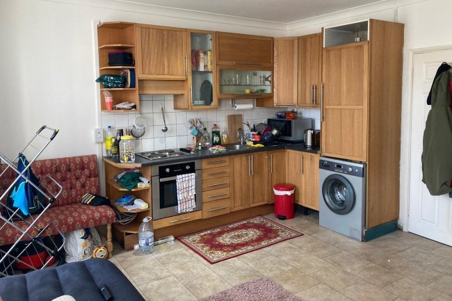 Flats 1, 2, & 3, 46 Brixton Road, Oval, London, SW9 6BT 8