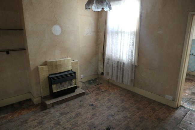 41 Huxley Road, Upper Edmonton, London N18 1NW 10